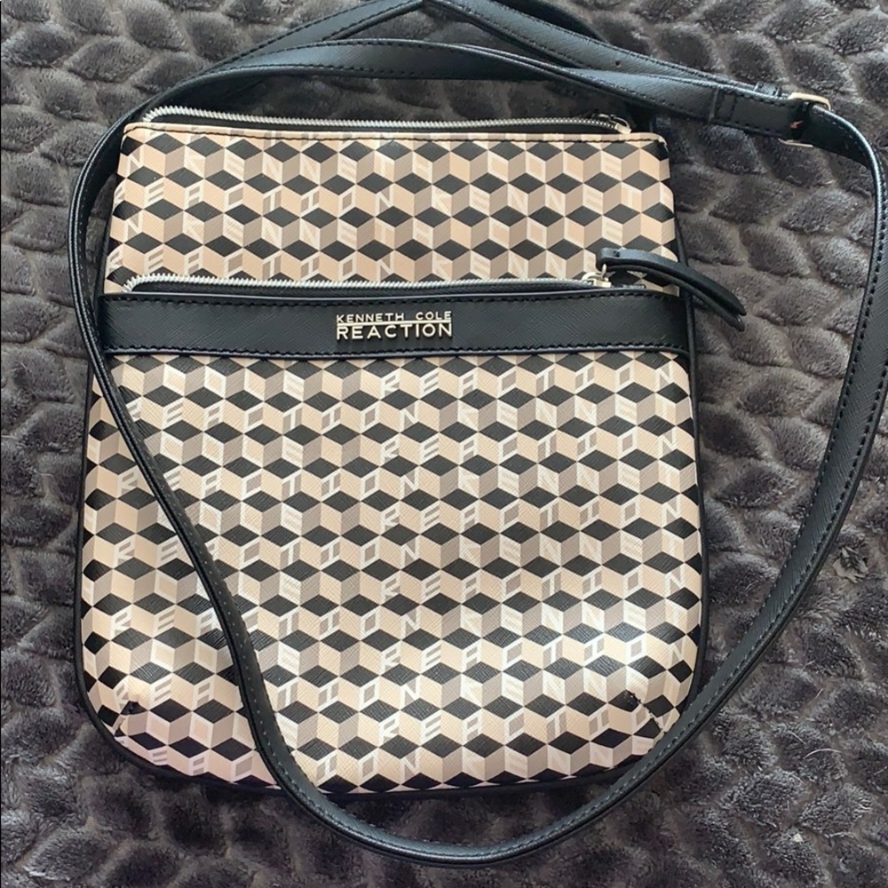 Kenneth Cole Reaction crossbody